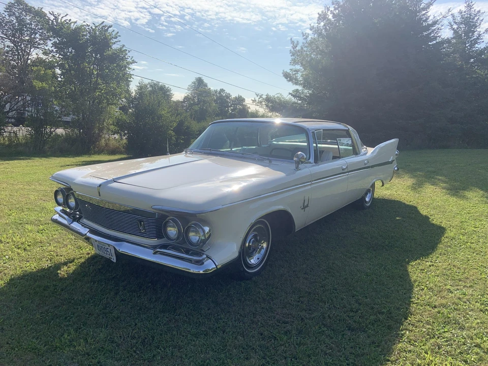 1961 Chrysler Imperial 2nd Gen - Image 16 of 31