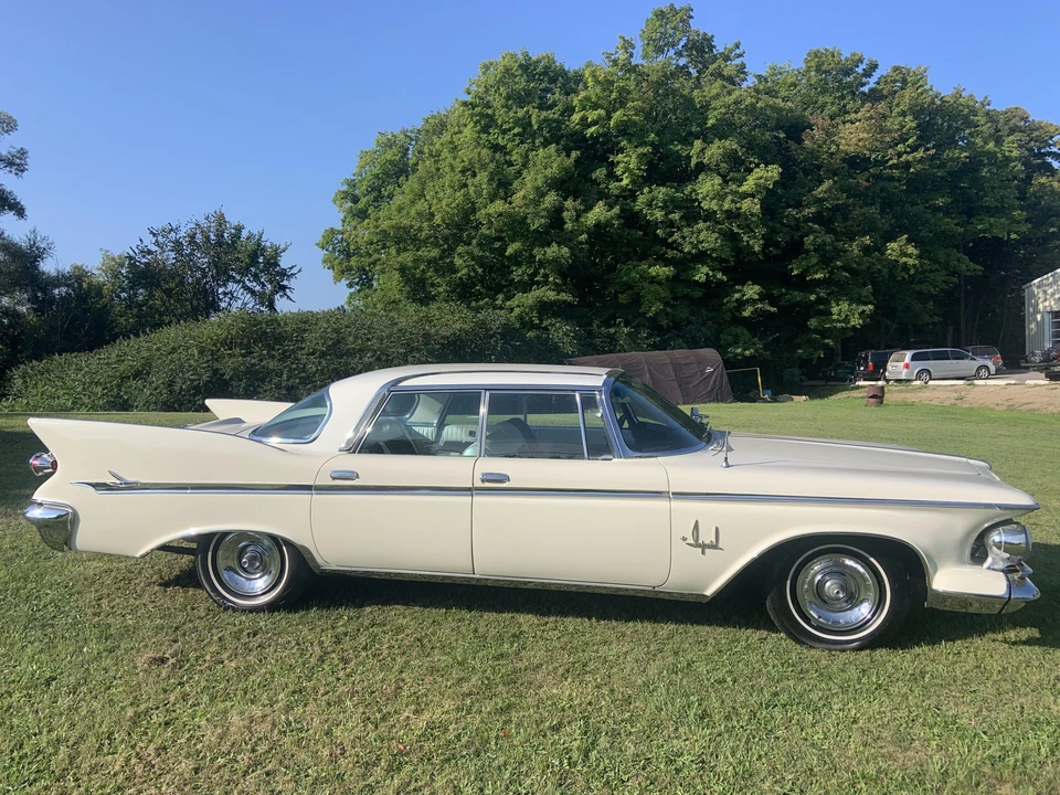 1961 Chrysler Imperial 2nd Gen - Image 25 of 31