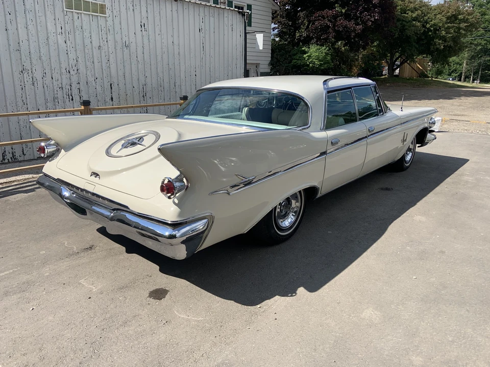 1961 Chrysler Imperial 2nd Gen - Image 7 of 31