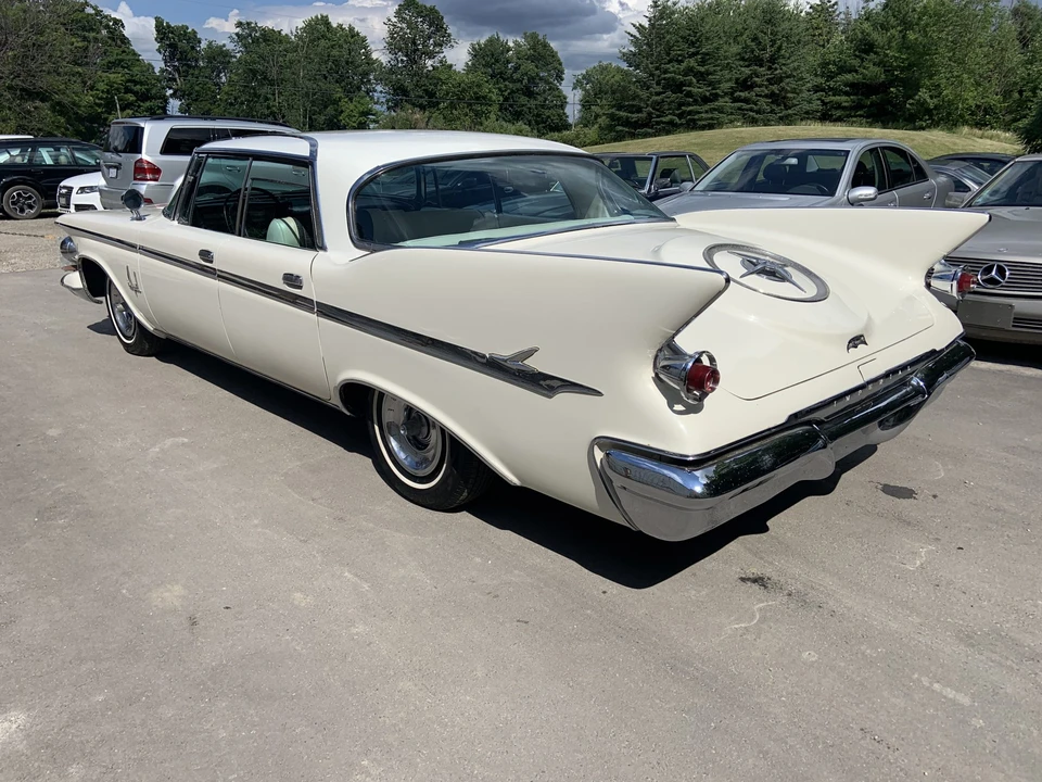 1961 Chrysler Imperial 2nd Gen - Image 4 of 31