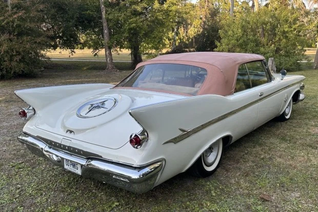 1961 Chrysler Imperial 2nd Gen - Image 2 of 8