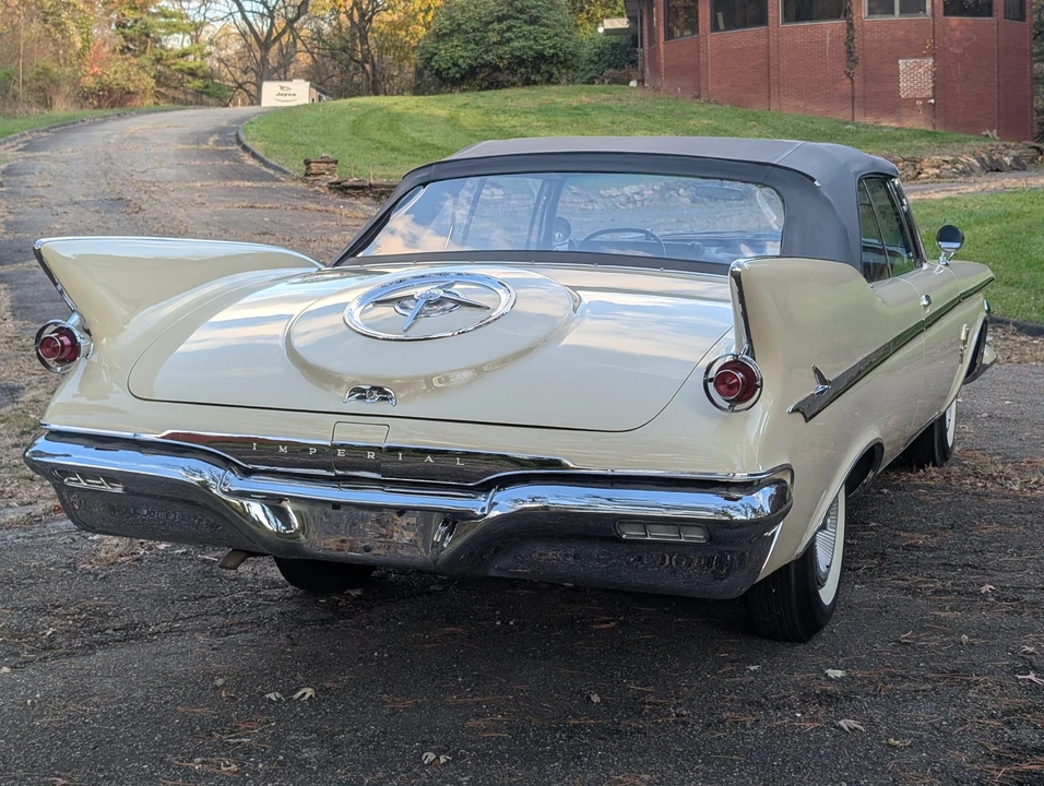 1961 Chrysler Imperial 2nd Gen - Image 27 of 31