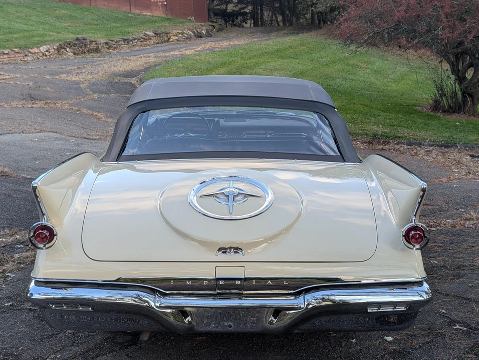 1961 Chrysler Imperial 2nd Gen - Image 31 of 31