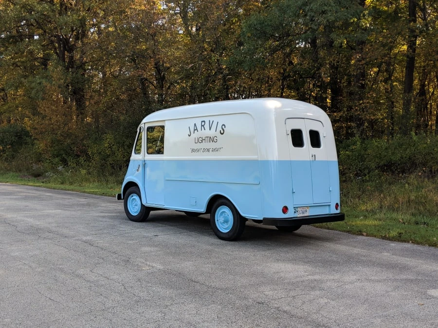 1961 International - Image 3 of 10