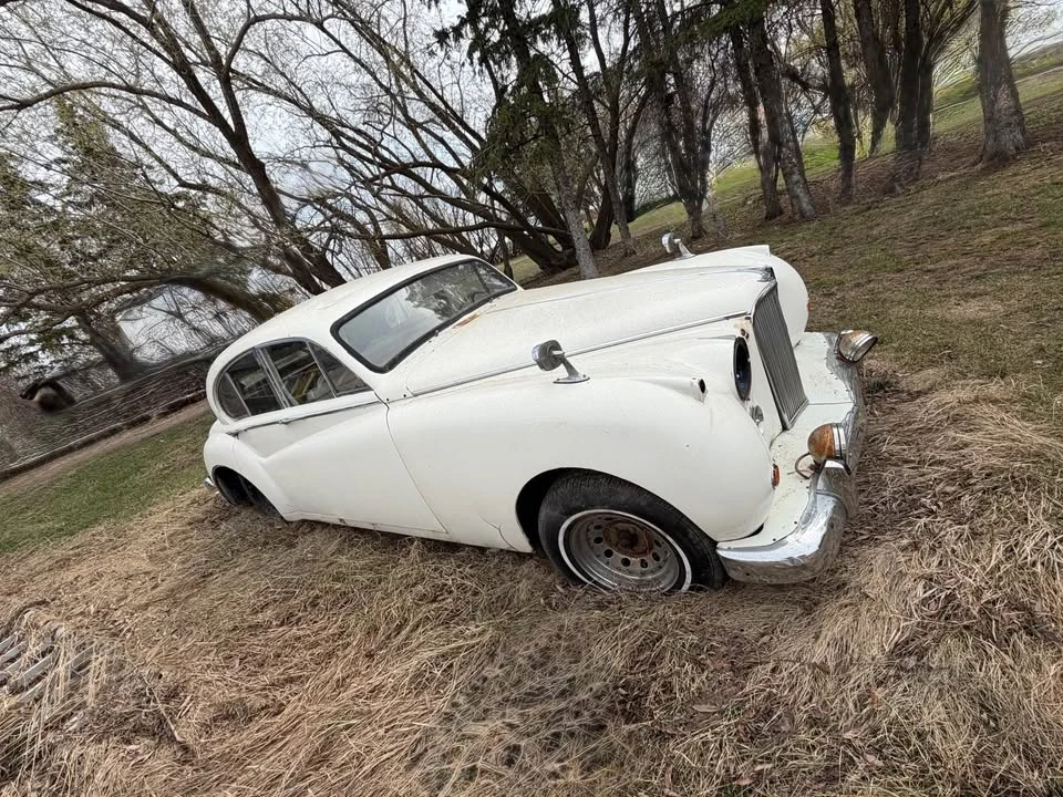 1961 Jaguar Mark II - Image 2 of 4