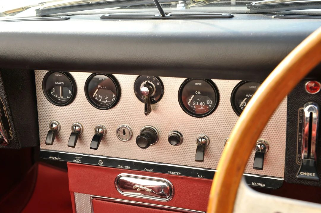 1961 Jaguar E-Type Series 1 - Image 14 of 19