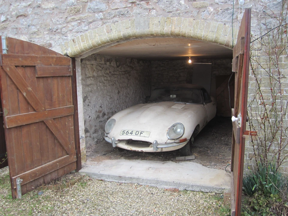 1961 Jaguar E-Type Series 1 - Image 11 of 16