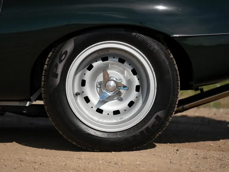 1961 Jaguar E-Type Series 1 - Image 18 of 26