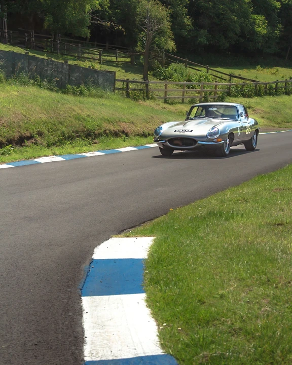 1961 Jaguar E-Type Series 1 - Image 6 of 12
