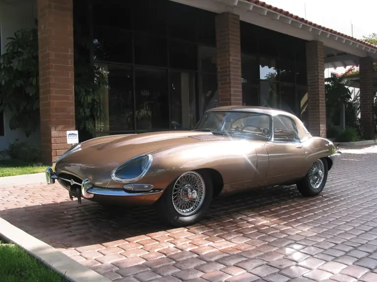 1961 Jaguar E-Type Series 1 - Image 2 of 2