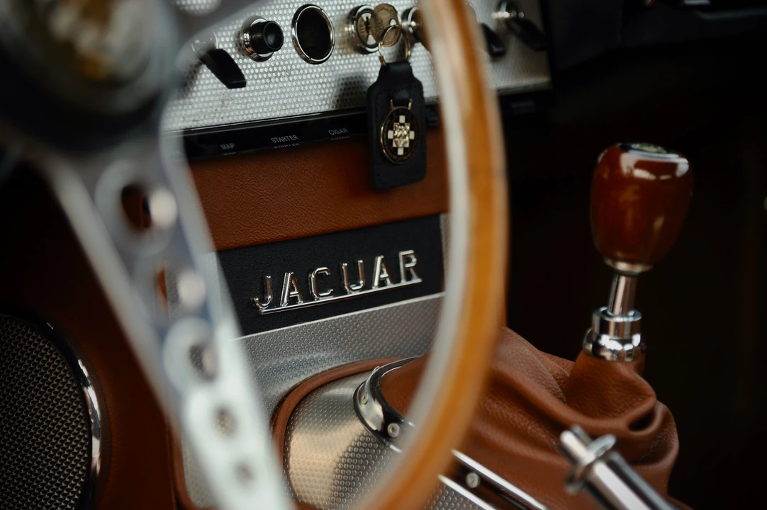 1961 Jaguar E-Type Series 1 - Image 10 of 28
