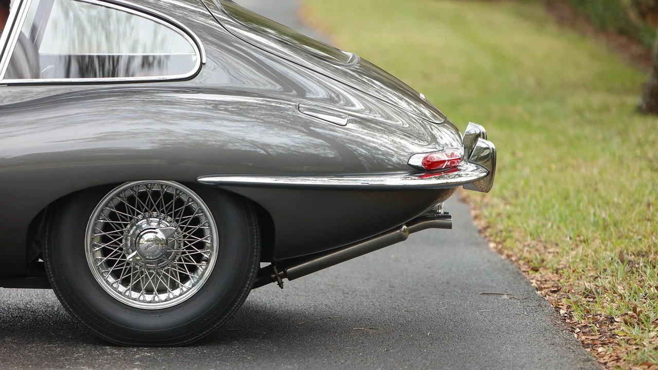 1961 Jaguar E-Type Series 1 - Image 25 of 31