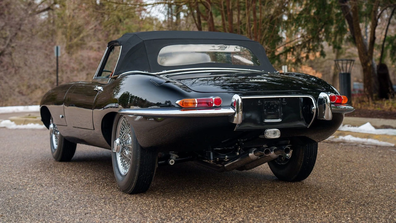 1961 Jaguar E-Type Series 1 - Image 8 of 31