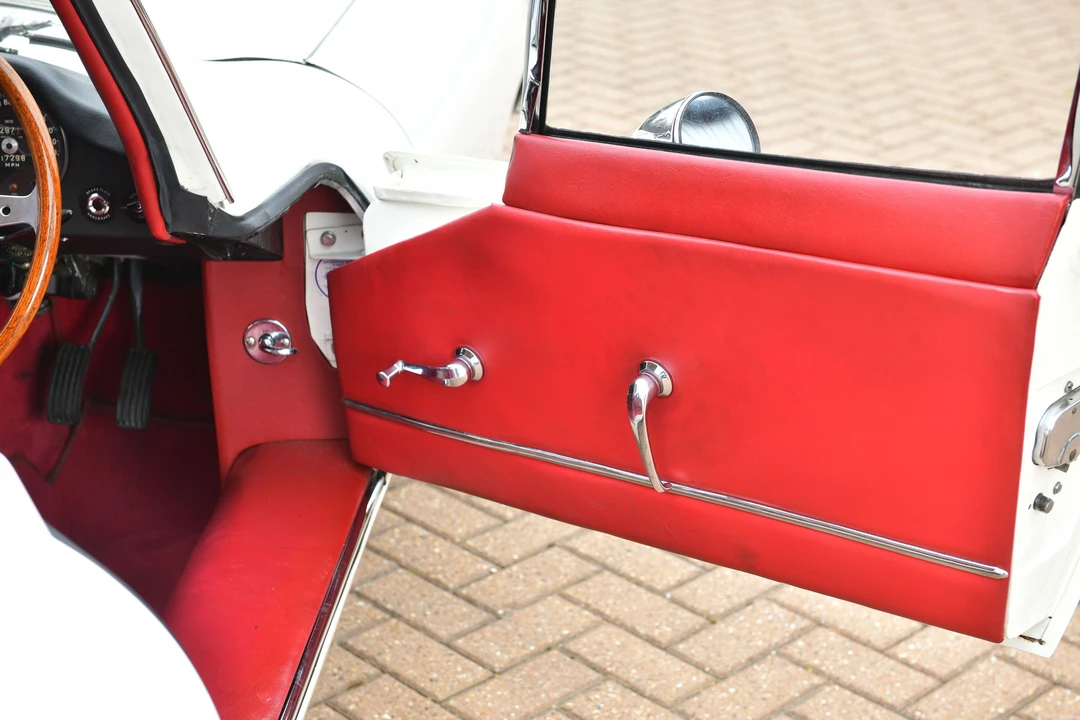 1961 Jaguar E-Type Series 1 - Image 12 of 31