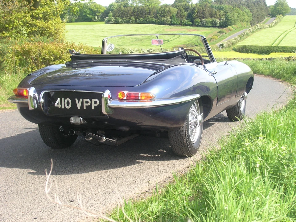 1961 Jaguar E-Type Series 1 - Image 4 of 4