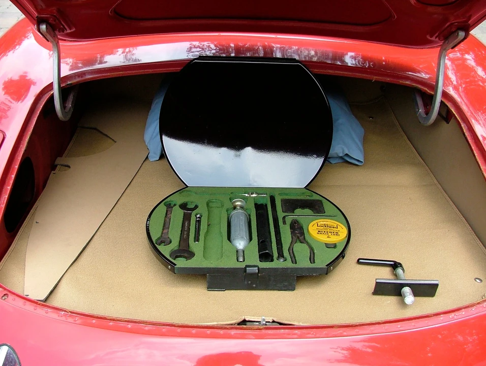 1961 Jaguar E-Type Series 1 - Image 3 of 9