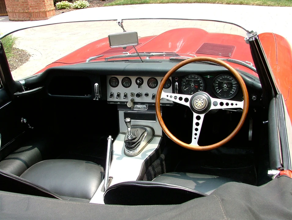 1961 Jaguar E-Type Series 1 - Image 8 of 9