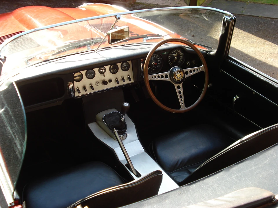 1961 Jaguar E-Type Series 1 - Image 2 of 3