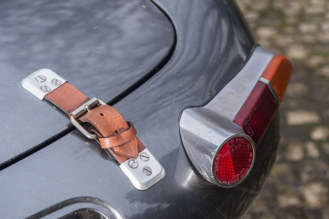 1961 Jaguar E-Type Series 1 - Image 3 of 11