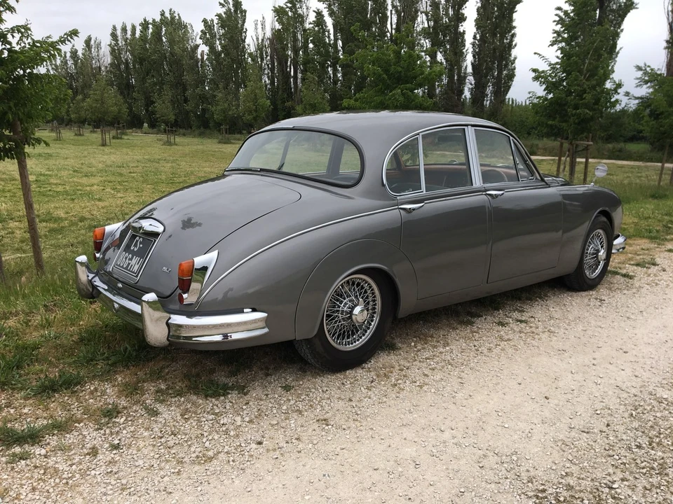 1961 Jaguar Mark II - Image 9 of 30