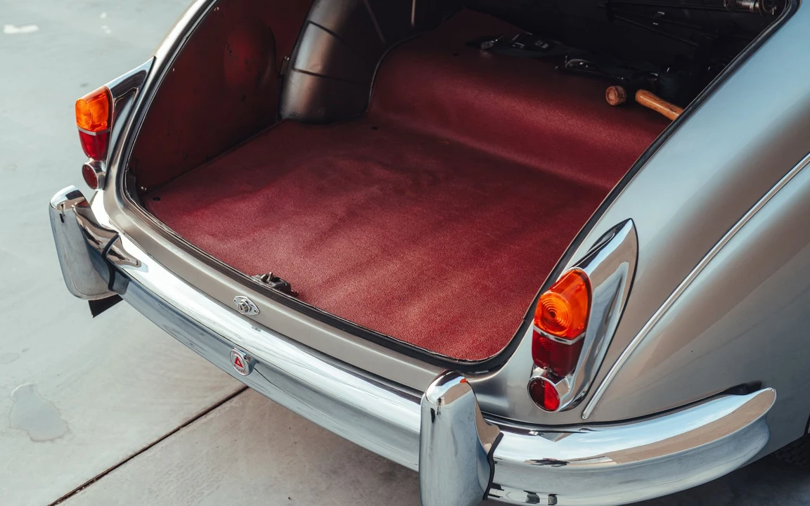 1961 Jaguar Mark II - Image 10 of 31