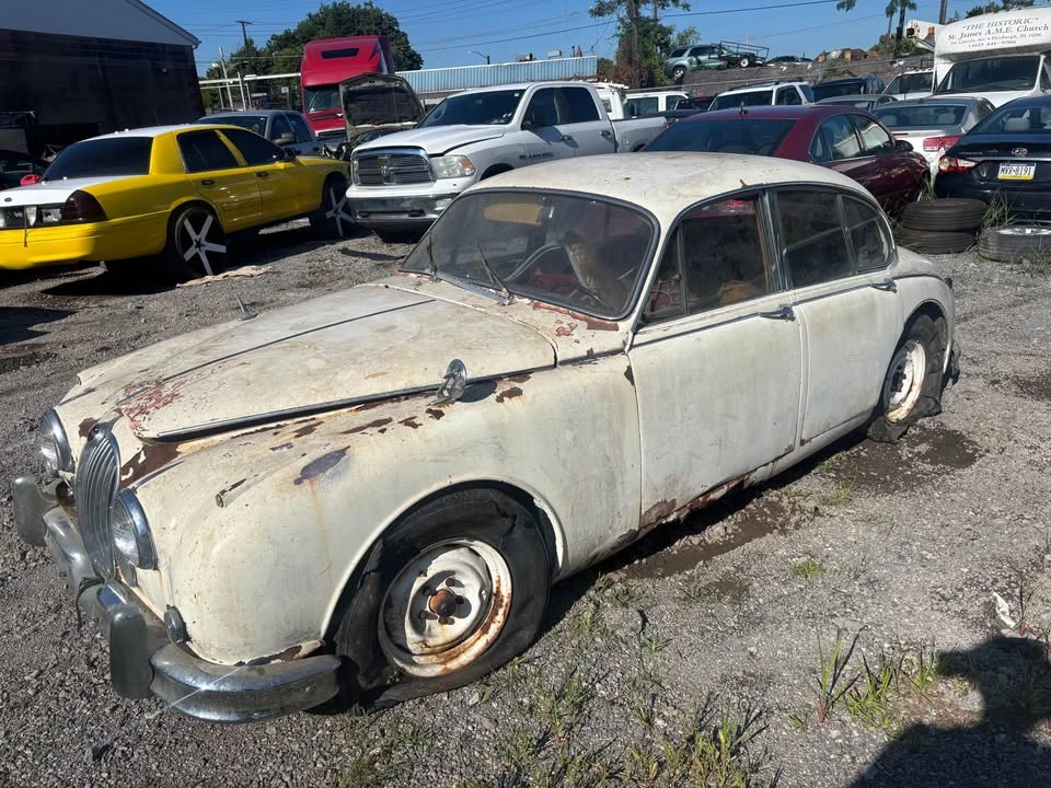 1961 Jaguar Mark II - Image 5 of 10