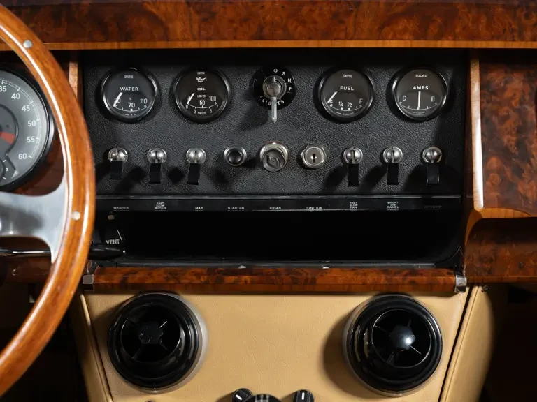 1961 Jaguar Mark II - Image 18 of 31