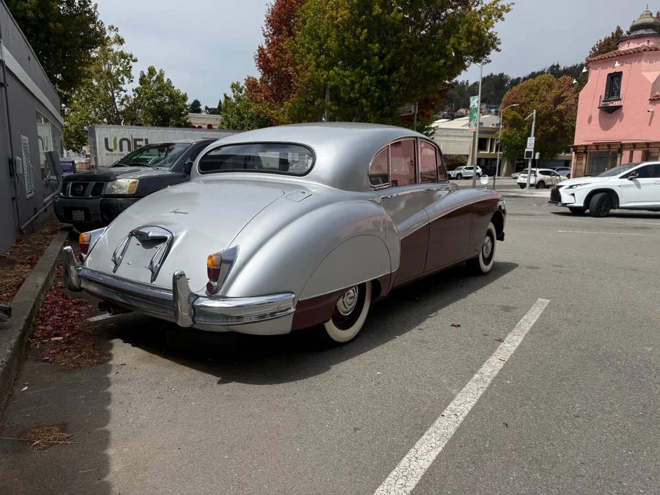 1961 Jaguar Mark VII & VIII & IX - Image 7 of 23