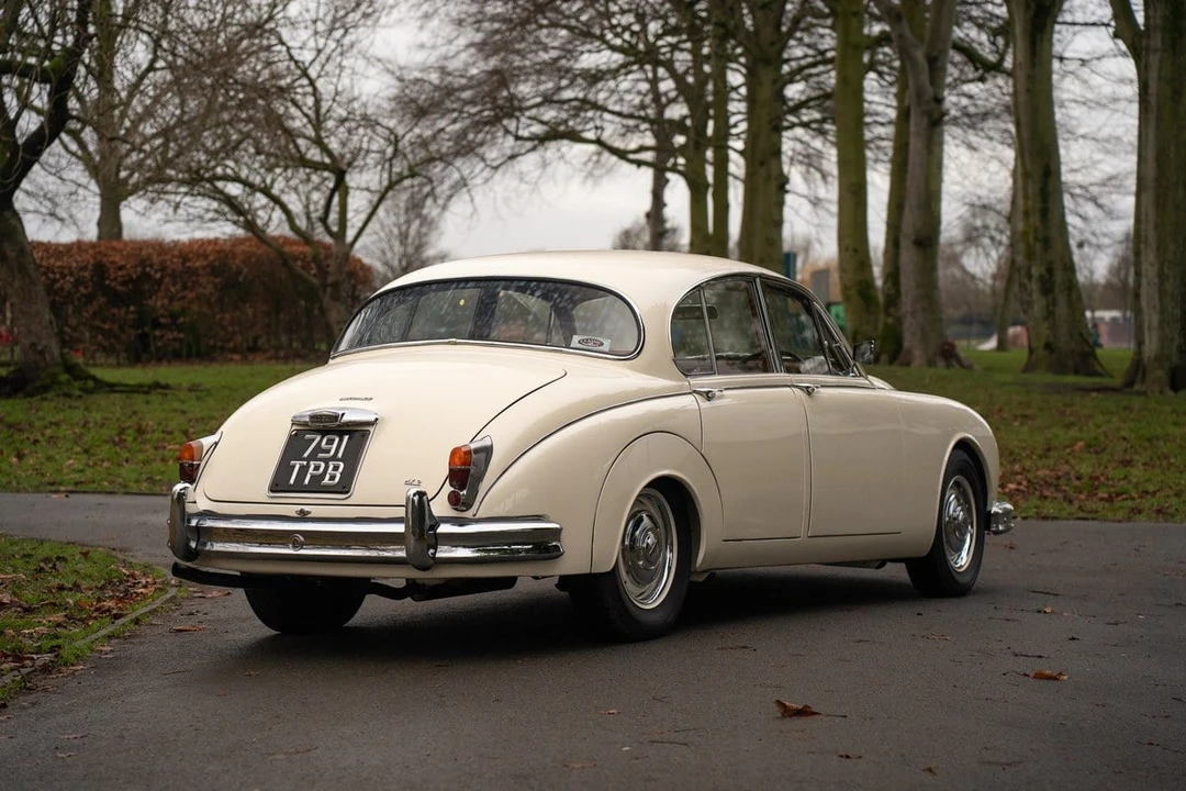 1961 Jaguar Mark II - Image 6 of 30