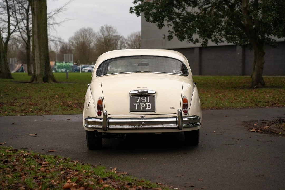 1961 Jaguar Mark II - Image 7 of 30