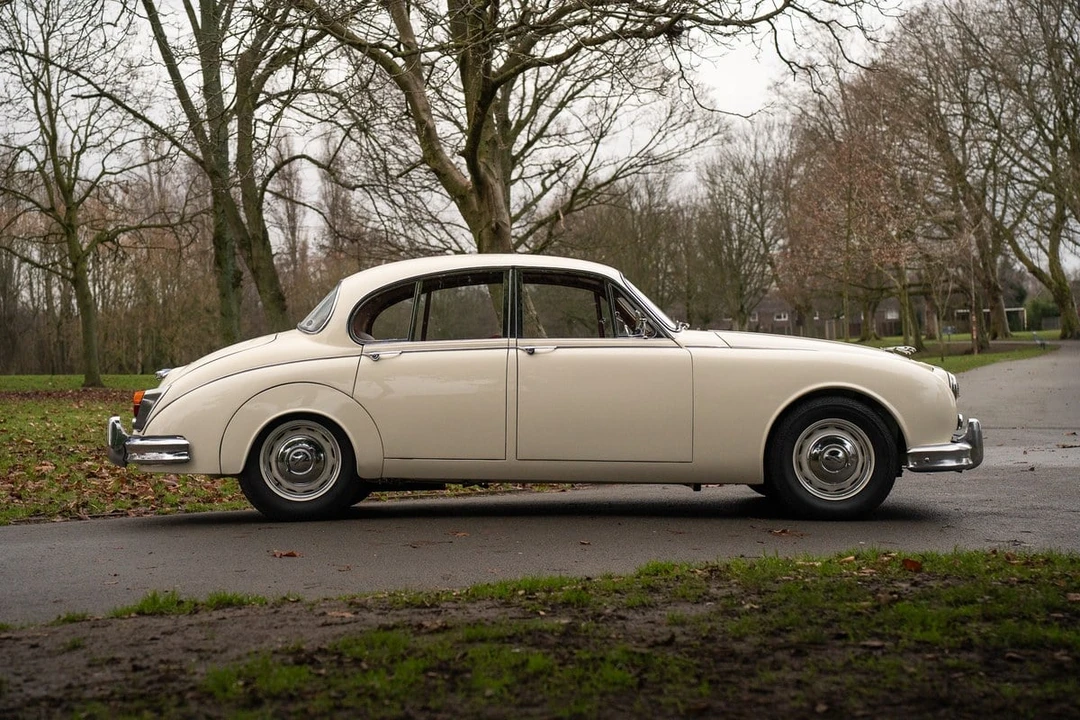 1961 Jaguar Mark II - Image 8 of 30