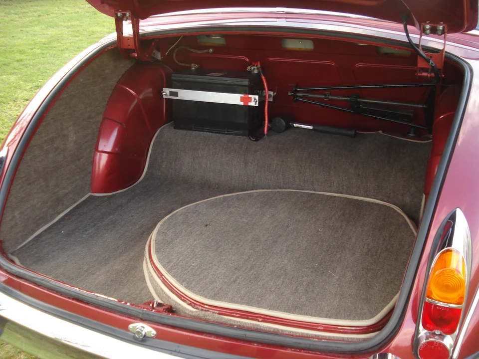 1961 Jaguar Mark II - Image 2 of 9