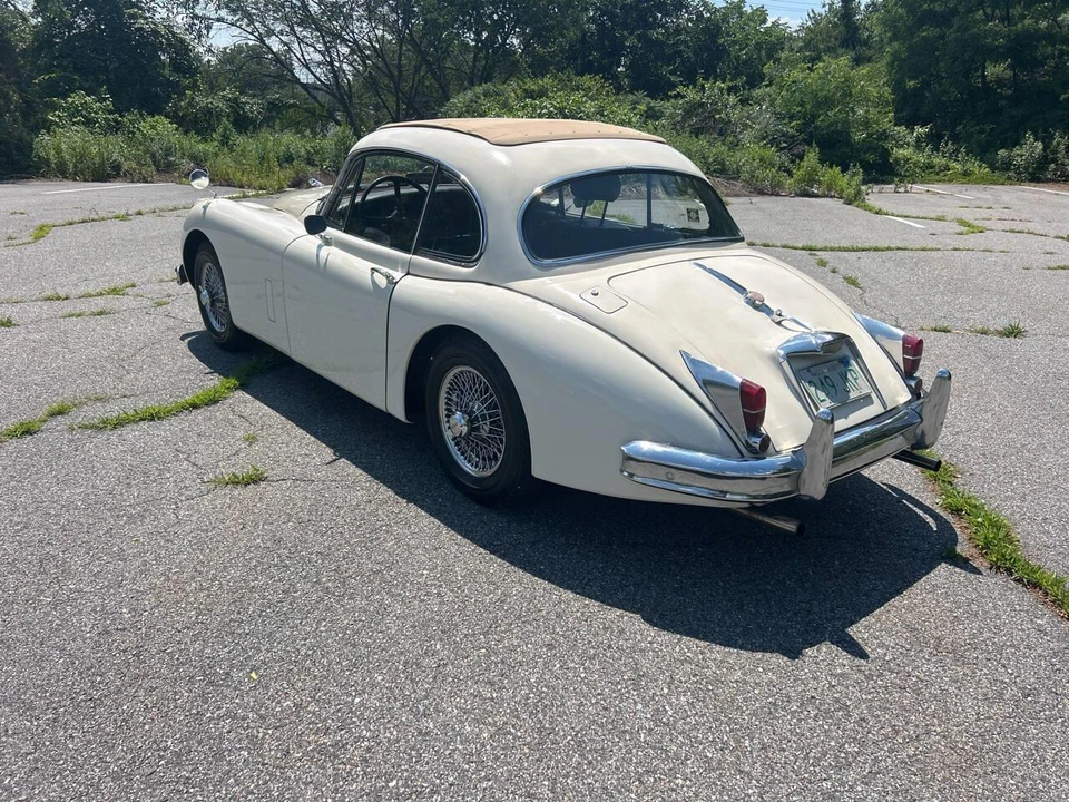 1961 Jaguar E-Type Series 1 - Image 5 of 31