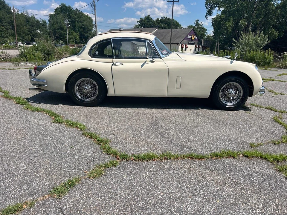 1961 Jaguar E-Type Series 1 - Image 12 of 31