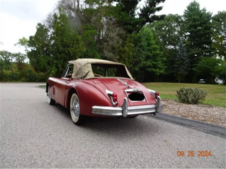 1961 Jaguar XK150 - Image 13 of 14