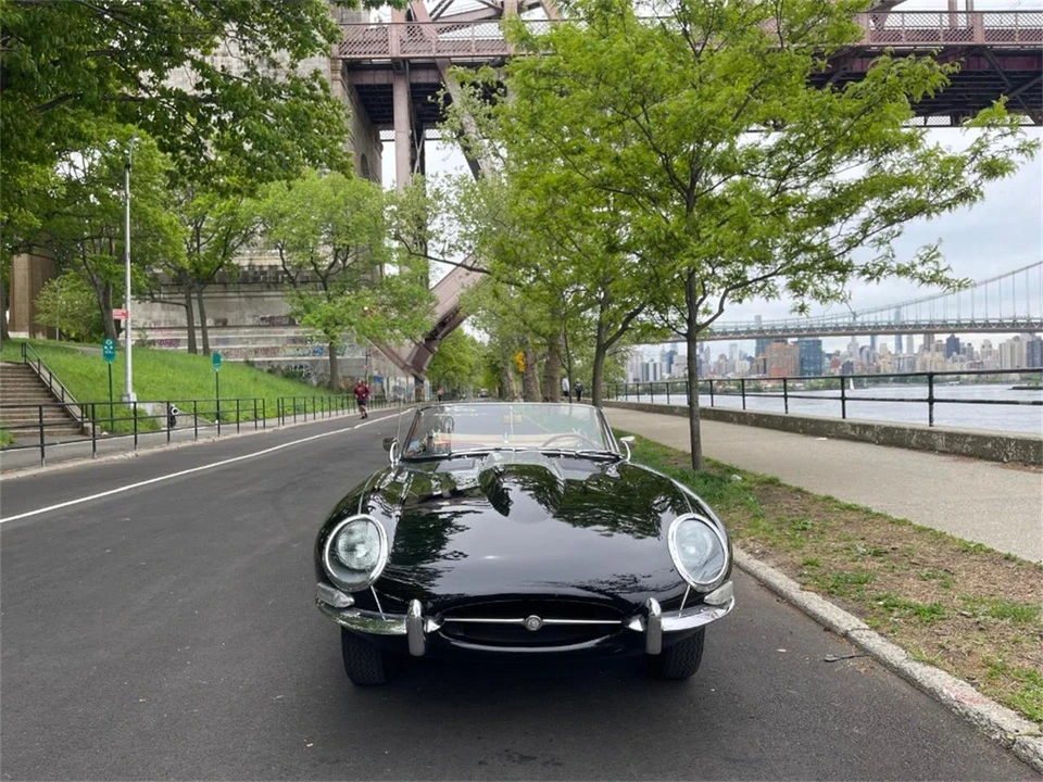 1961 Jaguar E-Type Series 1 - Image 3 of 8