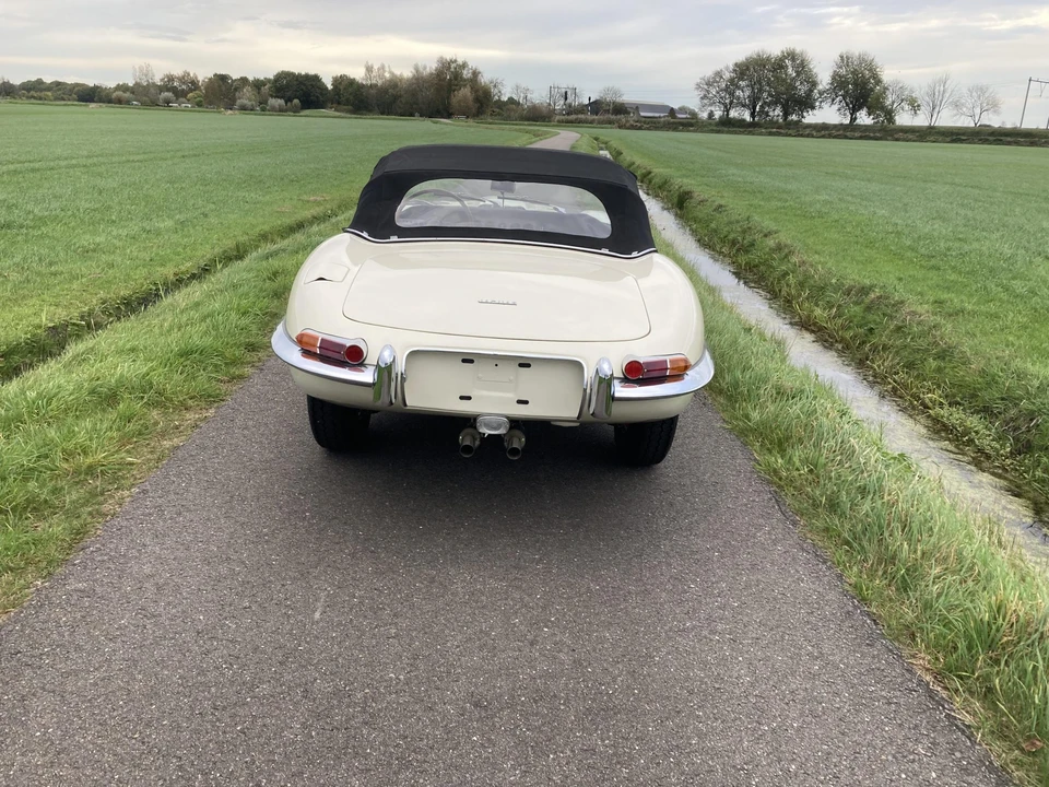 1961 Jaguar E-Type Series 1 - Image 18 of 31