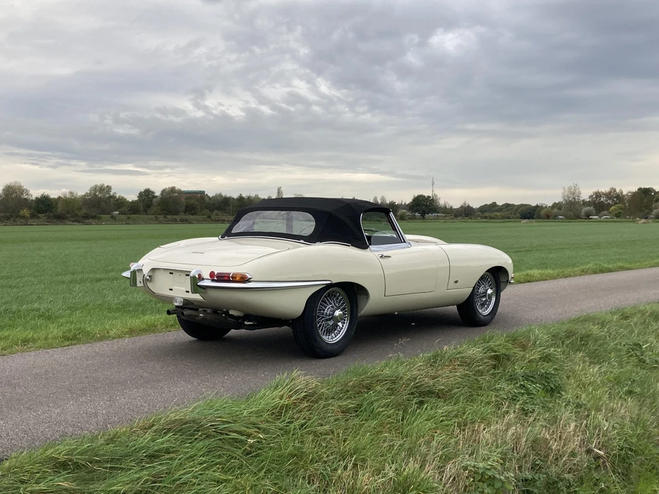 1961 Jaguar E-Type Series 1 - Image 16 of 31