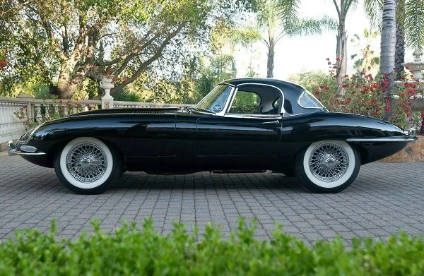 1961 Jaguar E-Type Series 1 - Image 2 of 3