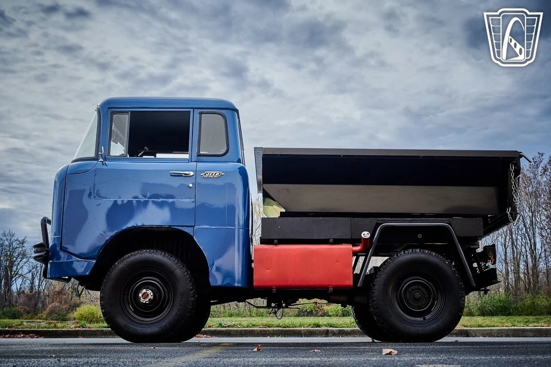 1961 Jeep Forward Control - Image 8 of 12