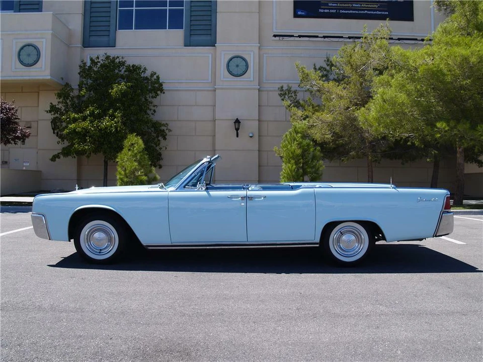 1961 Lincoln Continental 4th Gen - Image 5 of 5