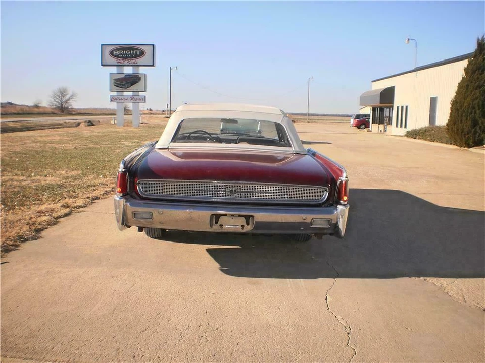 1961 Lincoln Continental 4th Gen - Image 3 of 4