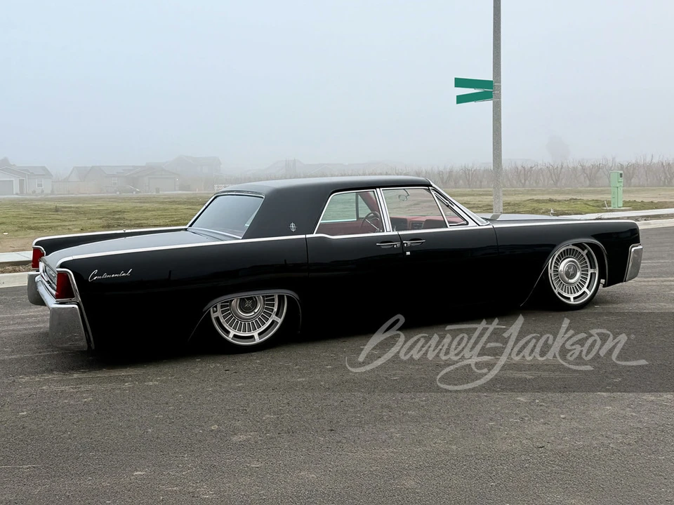 1961 Lincoln Continental 4th Gen - Image 15 of 16