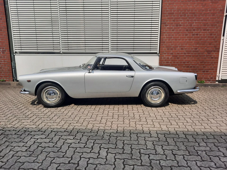 1961 Lancia Flaminia - Image 5 of 30
