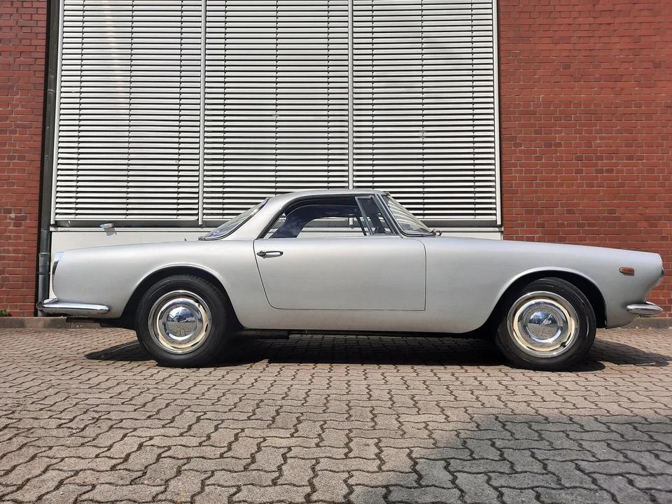 1961 Lancia Flaminia - Image 13 of 30