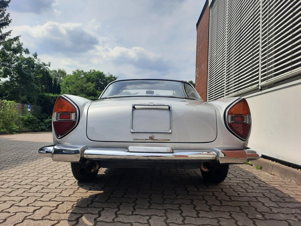 1961 Lancia Flaminia - Image 9 of 30