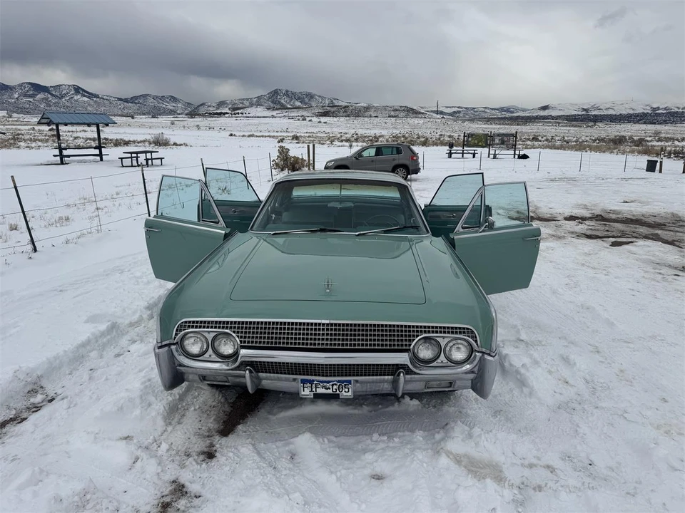 1961 Lincoln Continental 4th Gen - Image 2 of 14