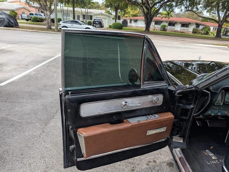 1961 Lincoln Continental 4th Gen - Image 9 of 21