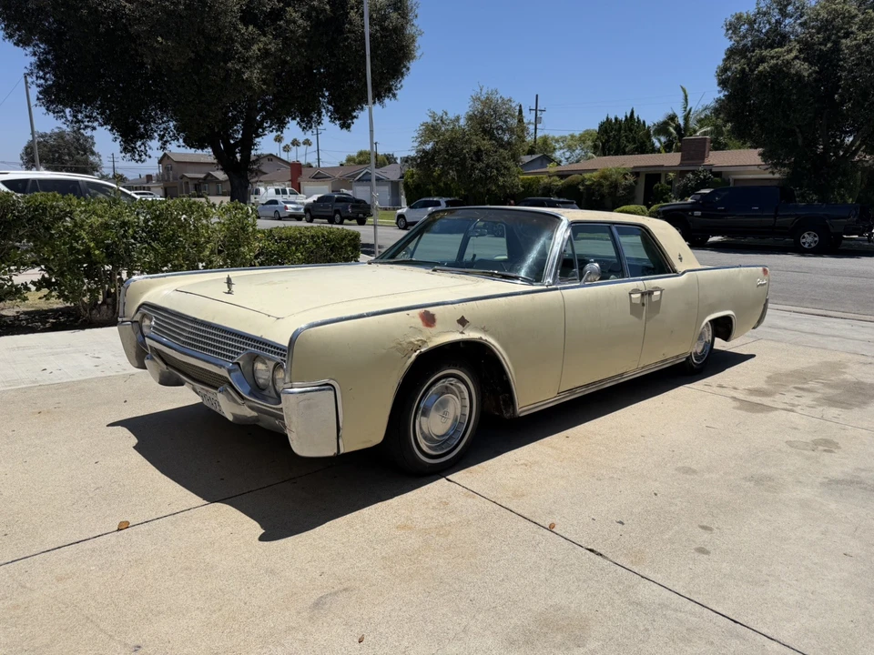 1961 Lincoln Continental 4th Gen - Image 3 of 25