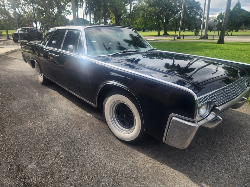 1961 Lincoln Continental 4th Gen - Image 8 of 21